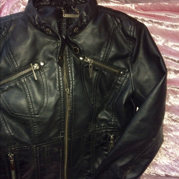 Leather jacket - Picture 6 of 6